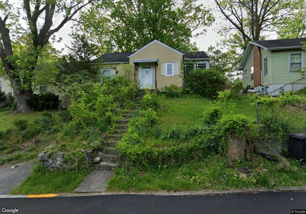 388 Lindsey Ave, Frankfort, KY 40601 - photo 1