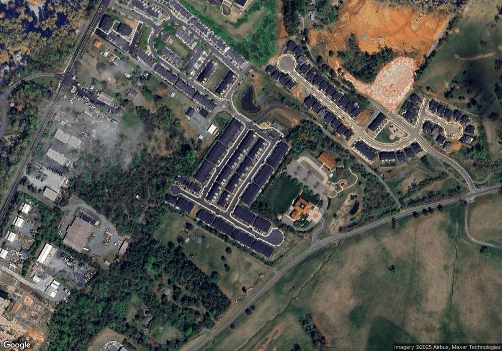 56 Montague St, Scottsville, VA 22902 - photo 1