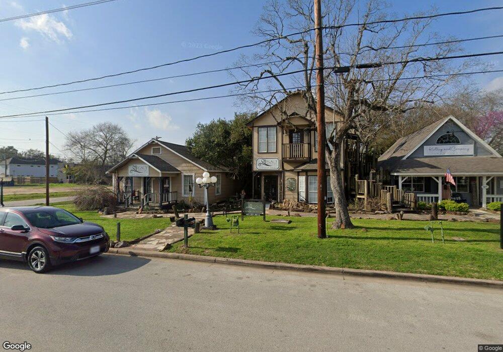 112 Commerce St, Tomball, TX 77375 - photo 1