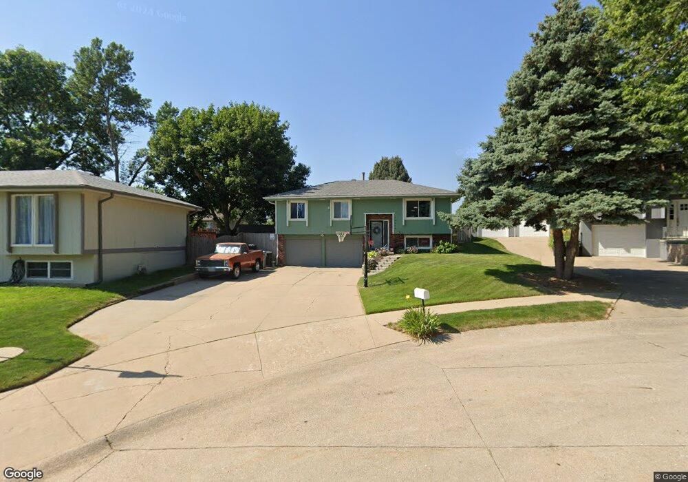 13117 Larimore Cir, Omaha, NE 68164 - photo 1