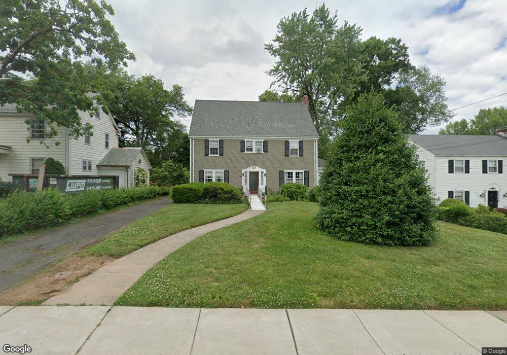 74 Bainbridge Rd, West Hartford, CT 06119 - photo 1