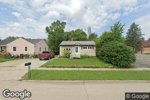 718 27th St N, Fargo, ND 58102