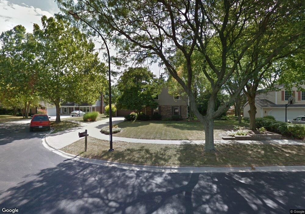 1570 Apache Dr, Naperville, IL 60563 - photo 1