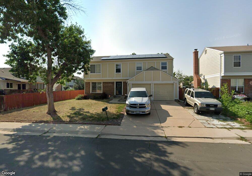 931 S Kittredge Way, Aurora, CO 80017 - photo 1