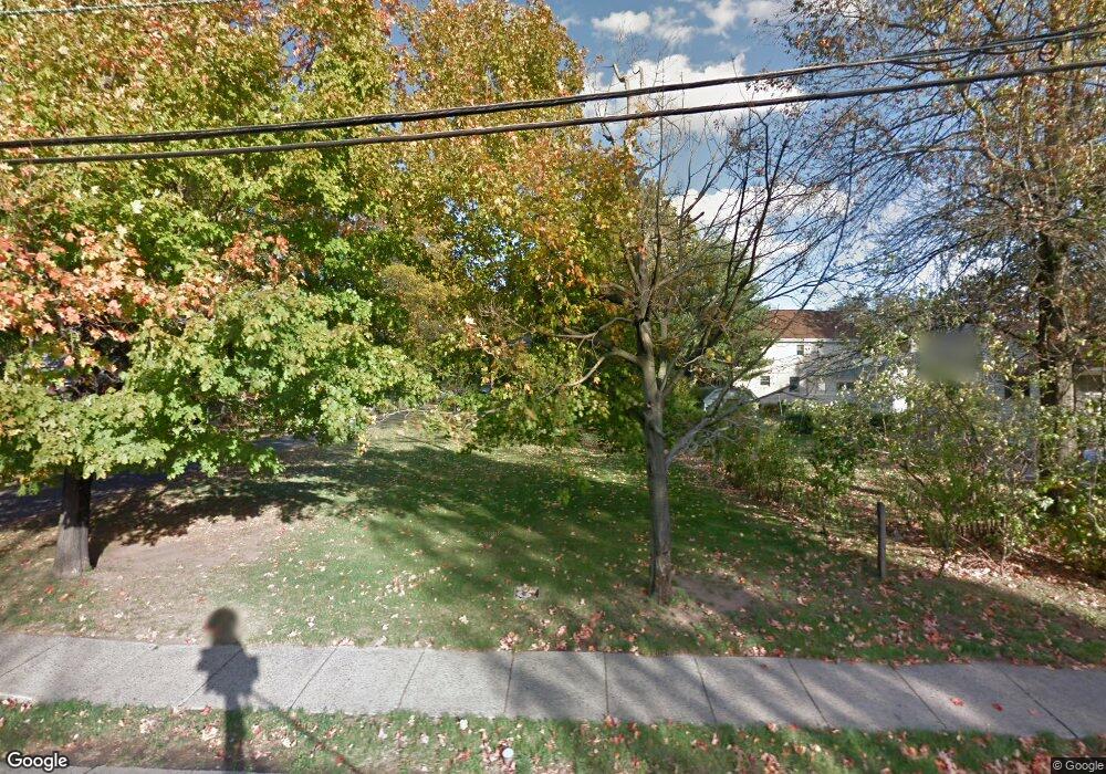 130 Plainfield Rd, Metuchen, NJ 08840 - photo 1