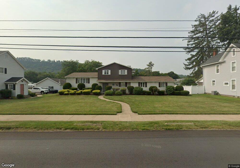 916 3rd St, Nescopeck, PA 18635 - photo 1