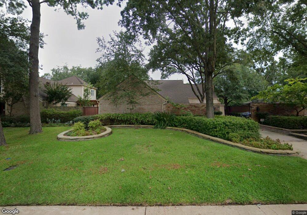 10214 Briar Rose Dr, Houston, TX 77042 - photo 1