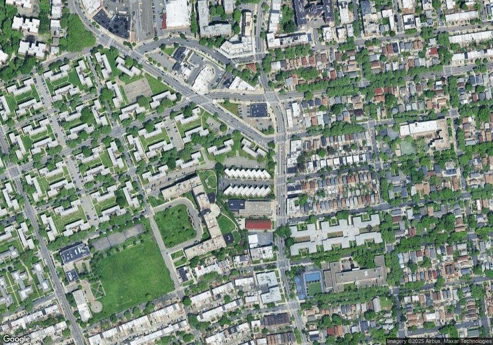 7522 Parsons Blvd unit G3, Fresh Meadows, NY 11366 - photo 1