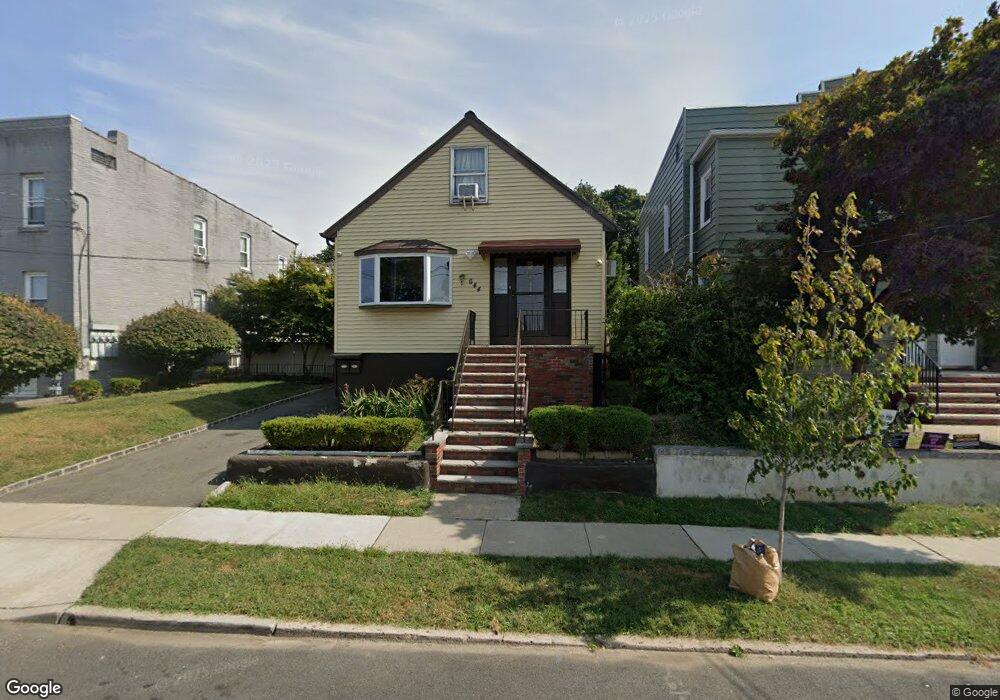 644 Chase Ave unit BSMT, Lyndhurst, NJ 07071 - photo 1