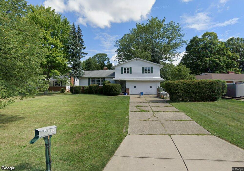 30245 Meadowview Dr, Wickliffe, OH 44092 - photo 1