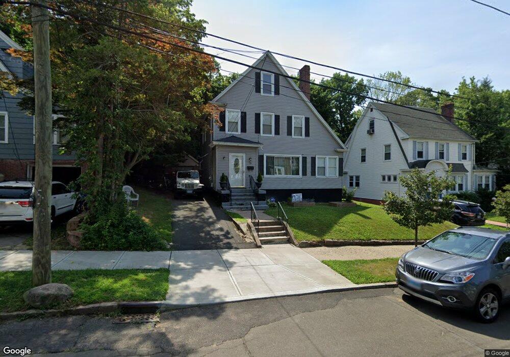 75 Roydon Rd, New Haven, CT 06511 - photo 1