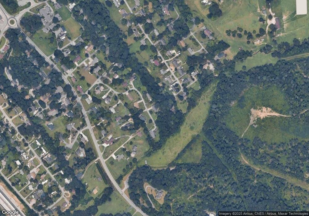 189 Cedar Creek Dr, Hendersonville, NC 28792 - photo 1