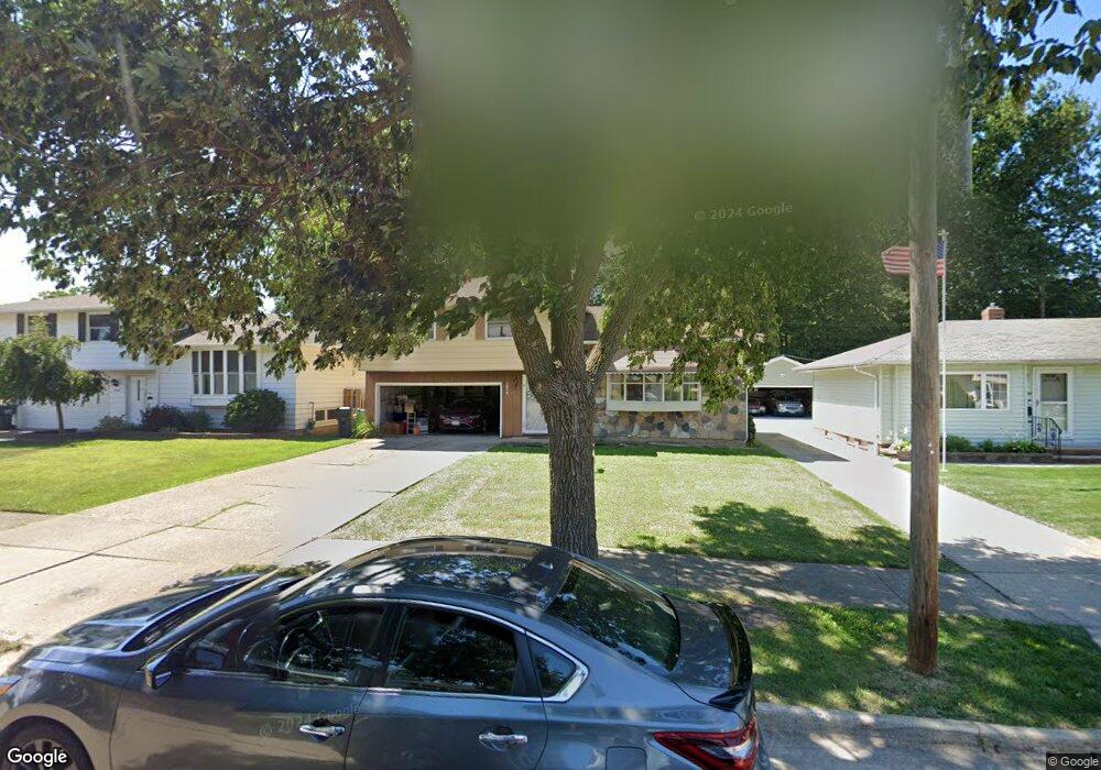 1838 Kennedy Dr, Wickliffe, OH 44092 - photo 1