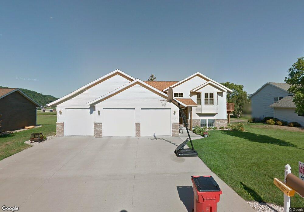 113 Waterford Cir, Winona, MN 55987 - photo 1