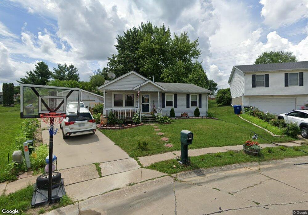 1512 Meadow Brook Ct, Davenport, IA 52804 - photo 1