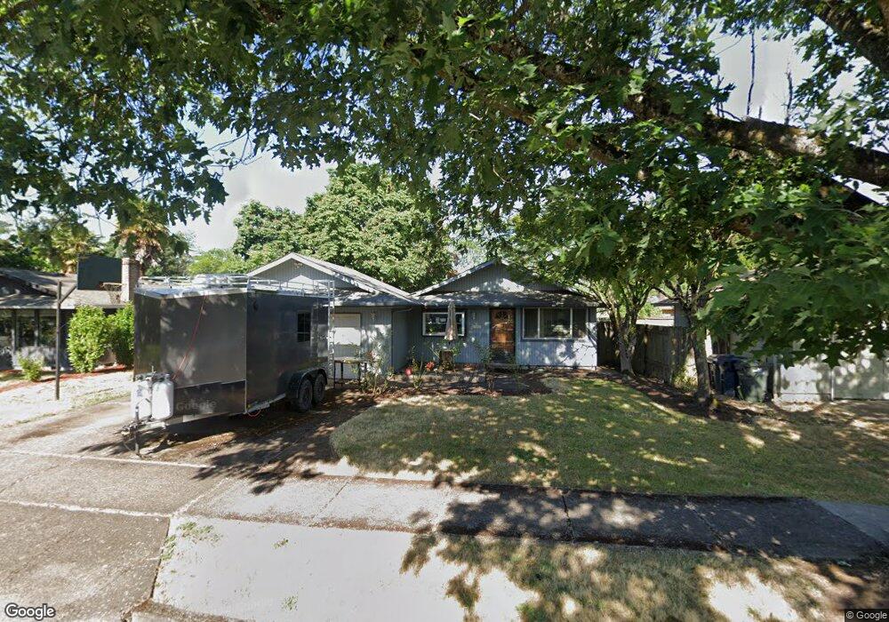 526 Panda Loop, Eugene, OR 97401 - photo 1