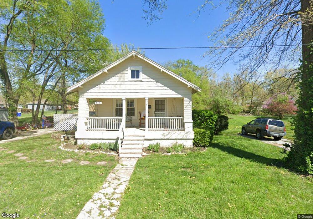 9421 Haskins St, Lenexa, KS 66215 - photo 1