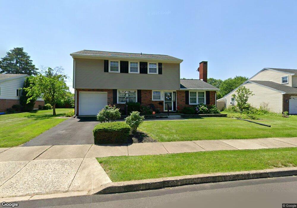 1048 Brookfield Cir, Quakertown, PA 18951 - photo 1