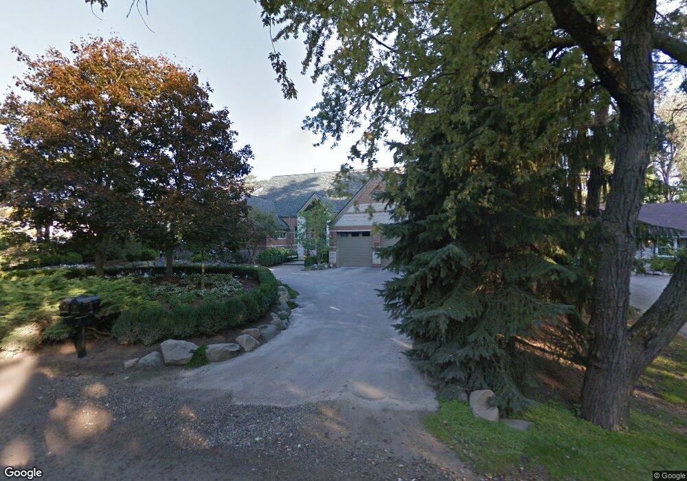 55 Manor Rd, Bloomfield Hills, MI 48304 - photo 1