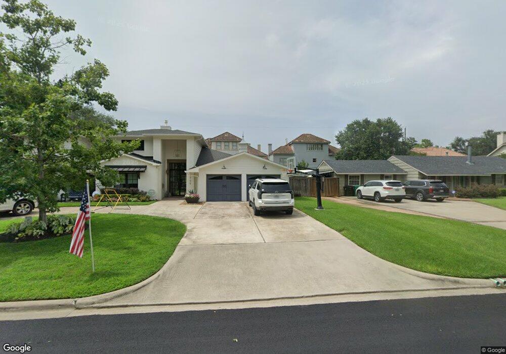 7708 S Hunters Creekway Dr, Houston, TX 77055 - photo 1