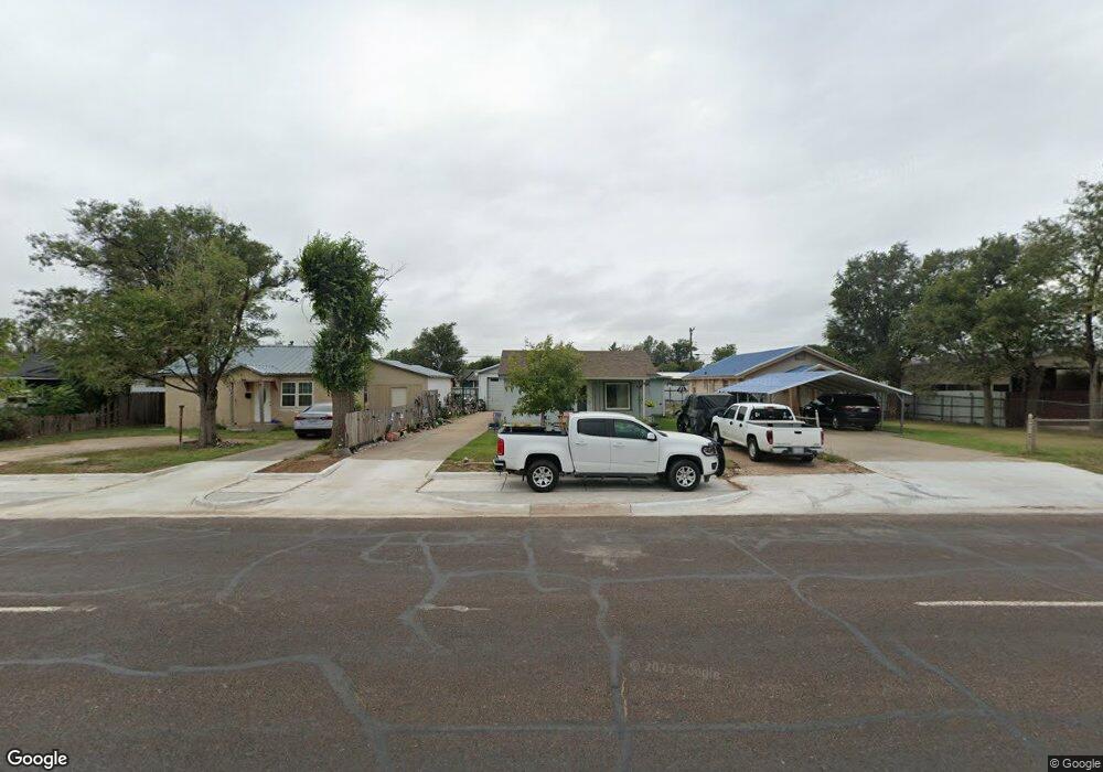 609 N Maddox Ave, Dumas, TX 79029 - photo 1