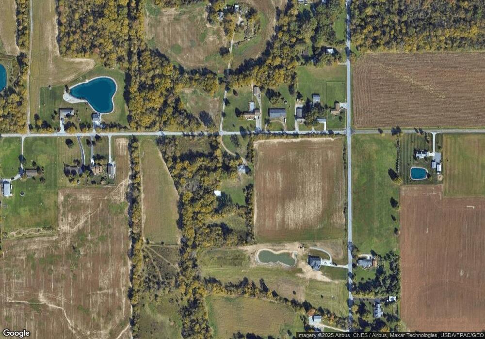 1185 W Hume Rd, Lima, OH 45806 - photo 1