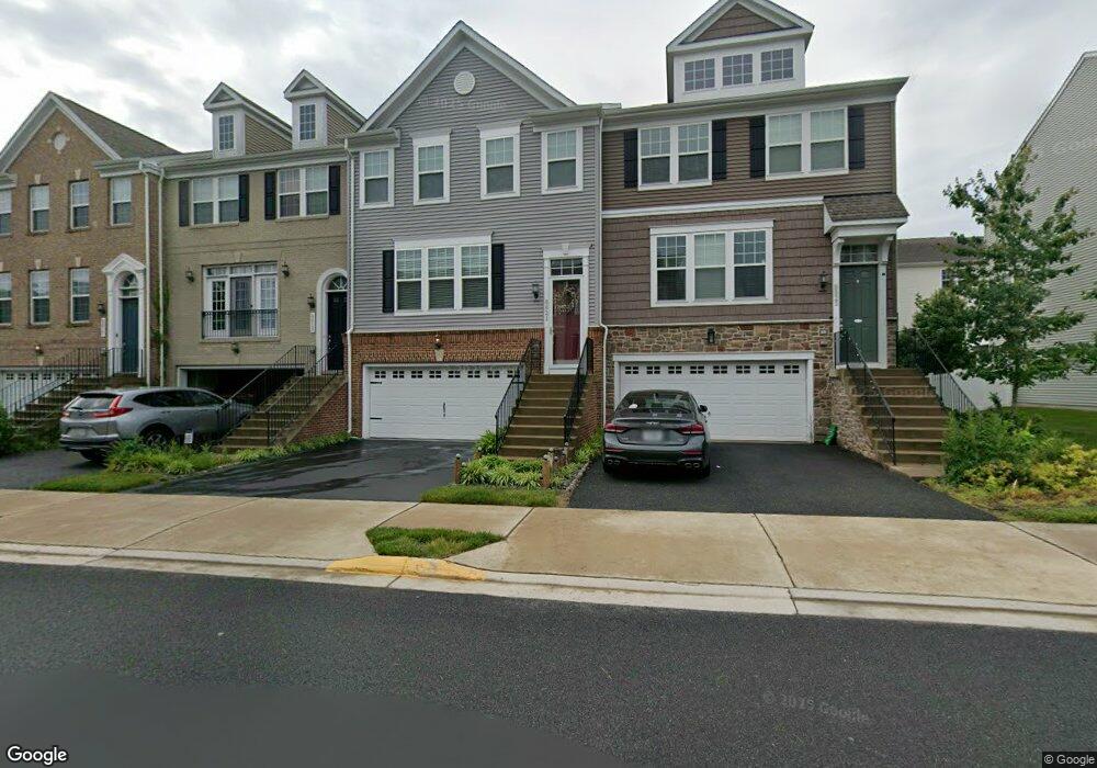 8821 Englewood Farms Dr, Manassas, VA 20112 - photo 1