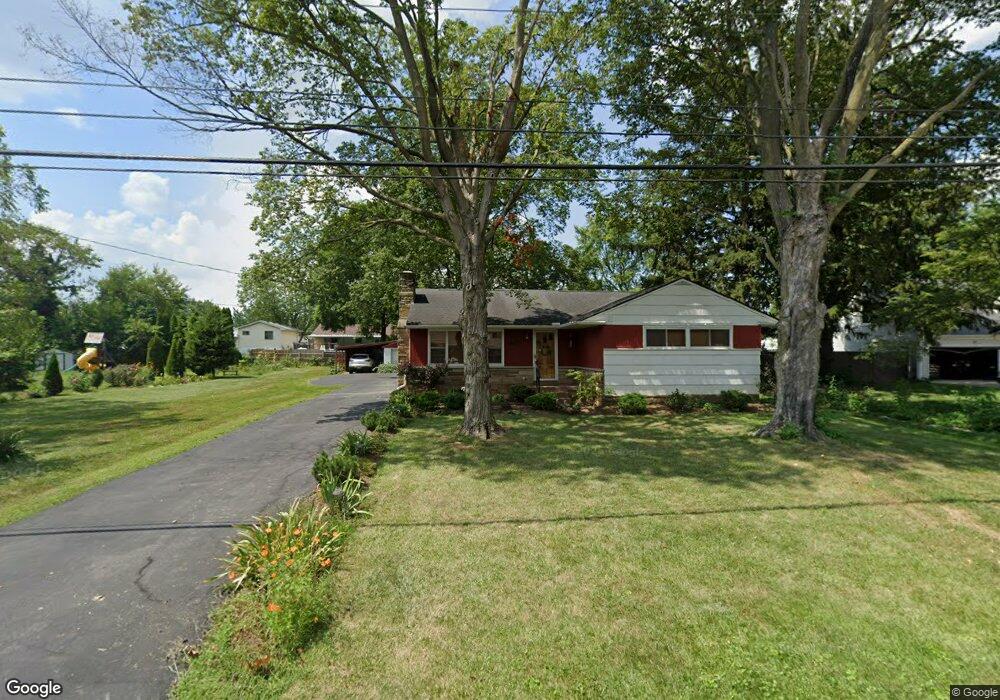 1399 Wiltshire Rd, Columbus, OH 43223 - photo 1