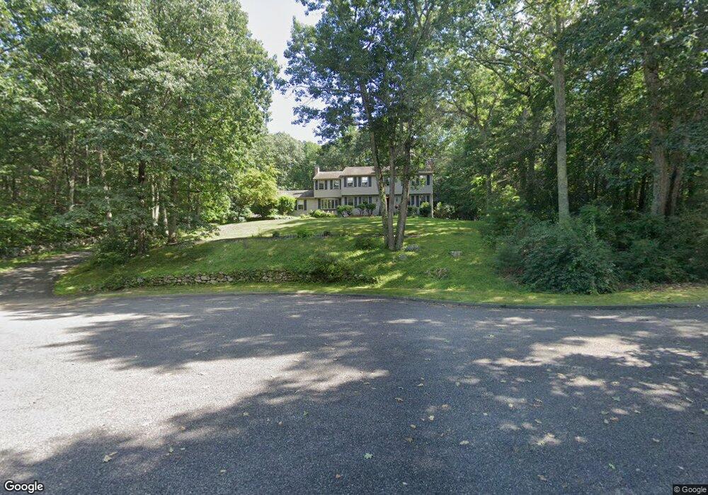 20 Onondaga Ln, Medfield, MA 02052 - photo 1