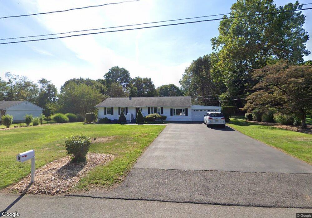 9 Highfields Rd, Clinton, NJ 08809 - photo 1