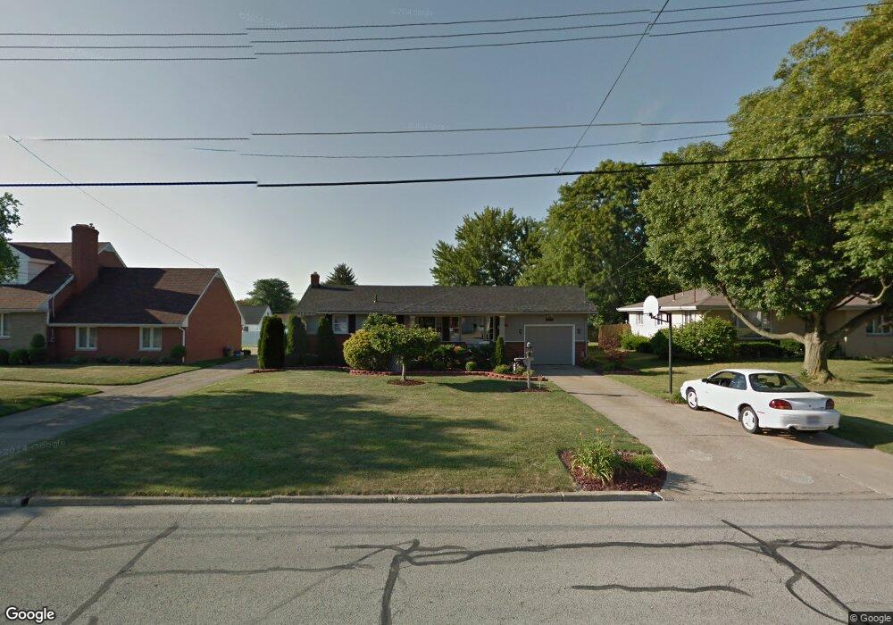 409 Edison St, Struthers, OH 44471 - photo 1