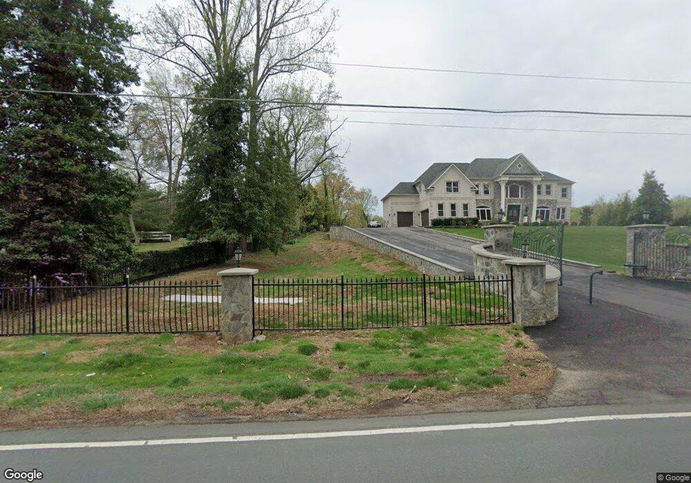 8103 Georgetown Pike, McLean, VA 22102 - photo 1