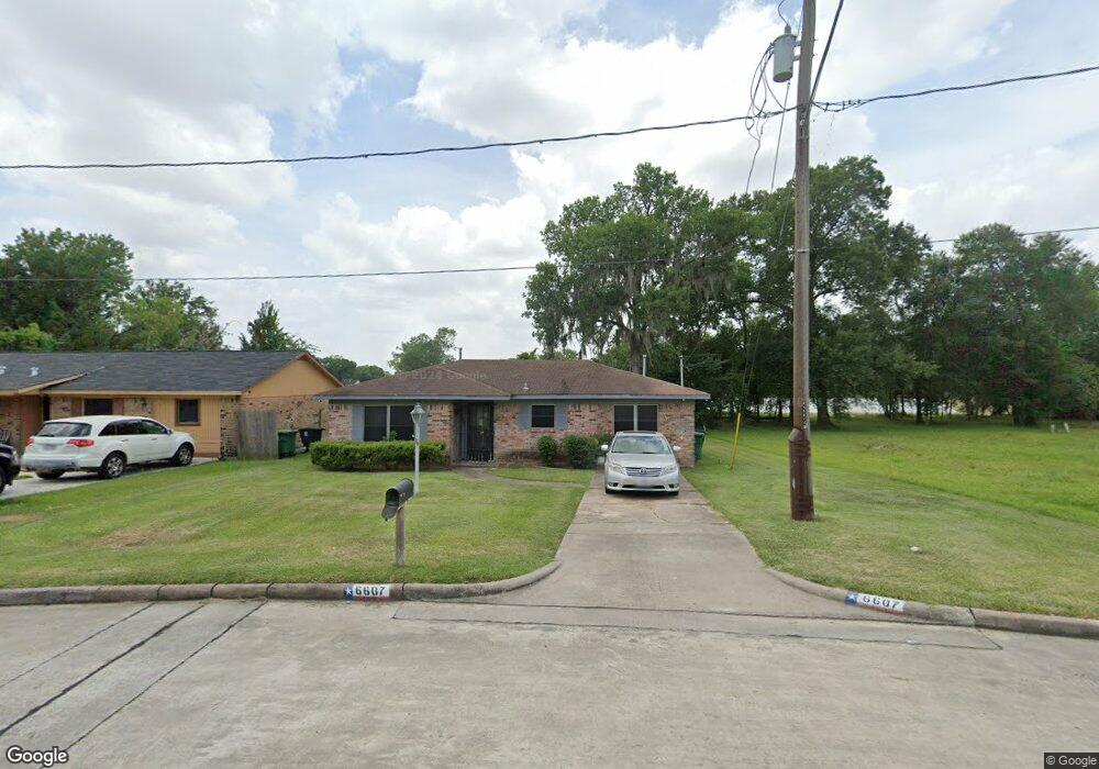 6607 Bayou View Dr, Houston, TX 77091 - photo 1