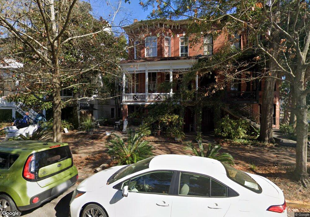 318 E Huntingdon St, Savannah, GA 31401 - photo 1