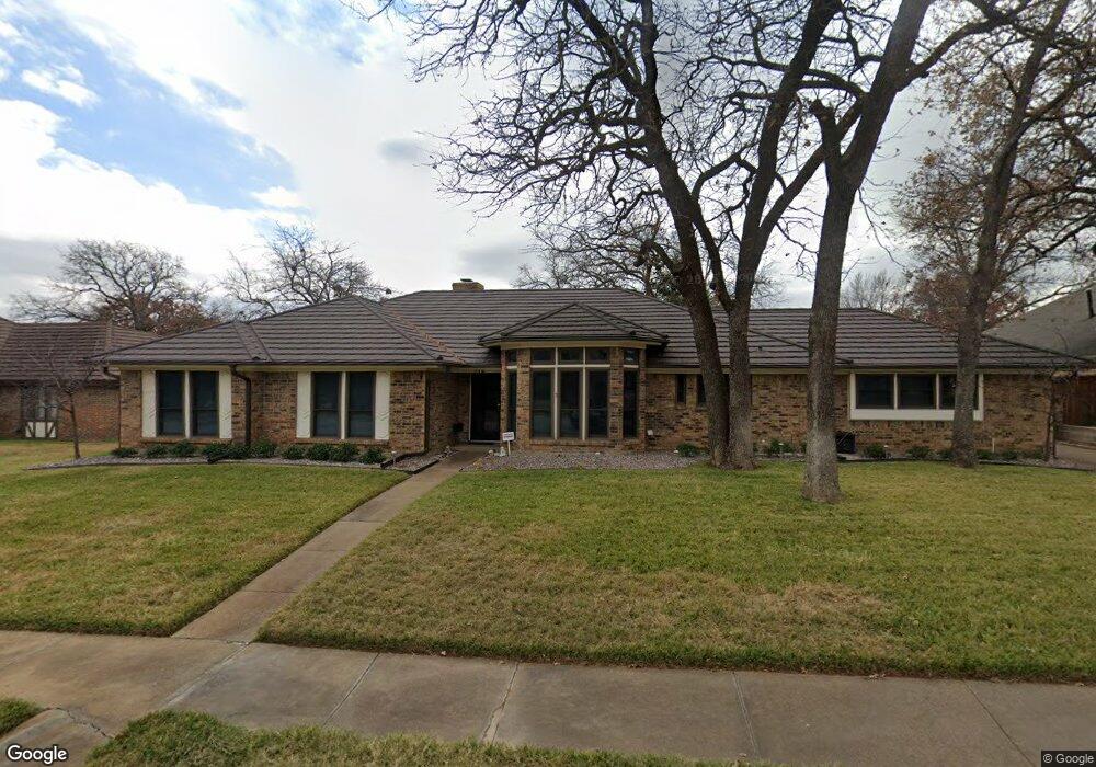 712 Sugar Tree Ct, Bedford, TX 76021 - photo 1