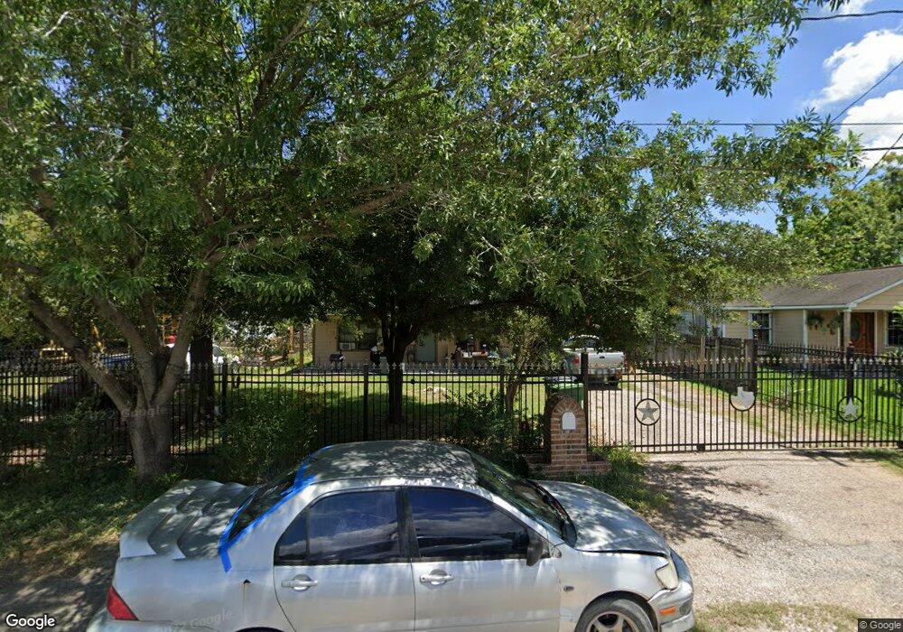 1033 Evanston St, Houston, TX 77015 - photo 1
