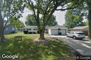 207 Osage Ave, Hiawatha, KS 66434