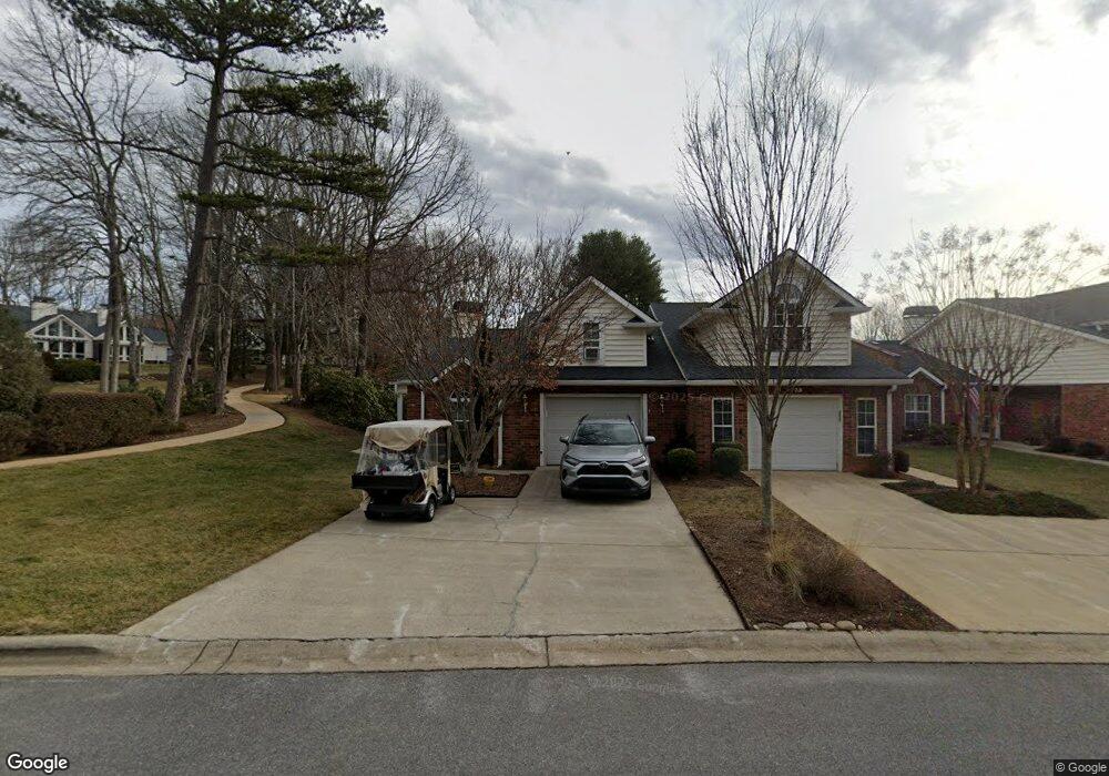 40 Lake Pointe Cir, Hendersonville, NC 28792 - photo 1