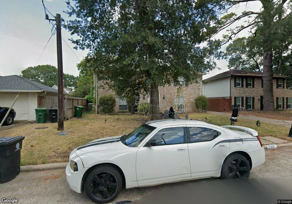 7207 Bayou Oaks Dr, Houston, TX 77088 - photo 1