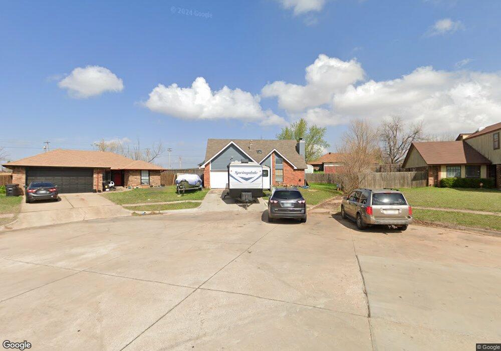 2101 NE 11th St, Moore, OK 73160 - photo 1