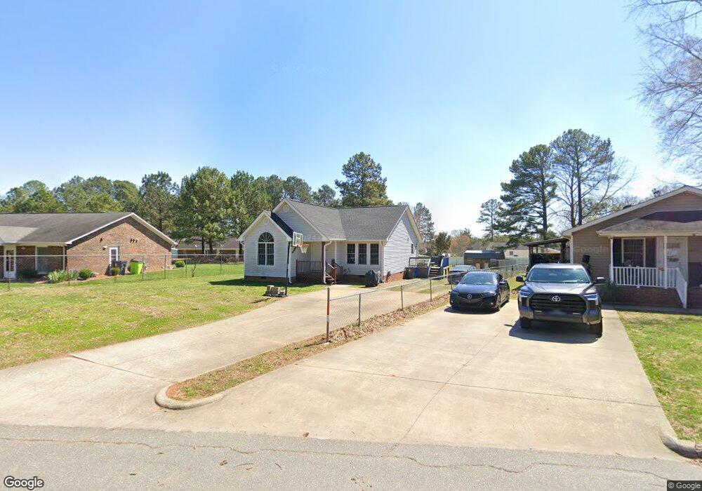 804 Sheffield Dr, Siler City, NC 27344 - photo 1