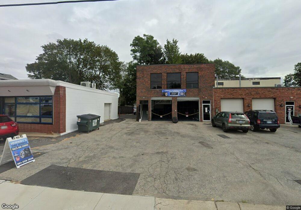 606 Warwick Ave unit 2, Warwick, RI 02888 - photo 1