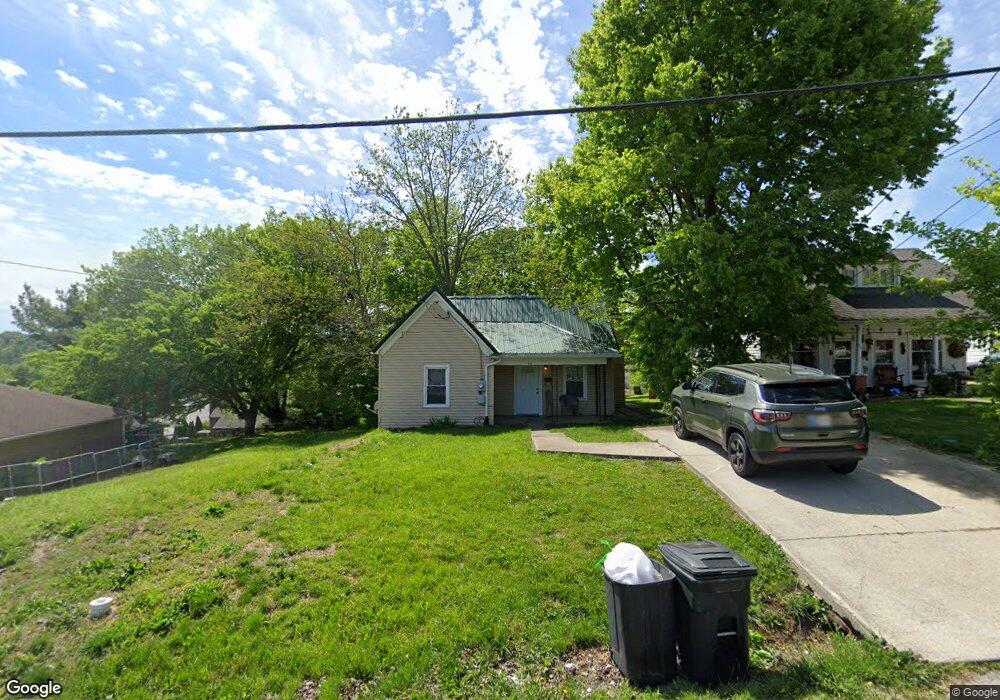 521 N Maple St, Corydon, IN 47112 - photo 1
