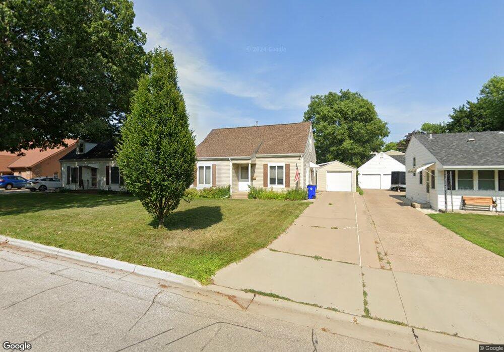 624 31st St SE, Cedar Rapids, IA 52403 - photo 1