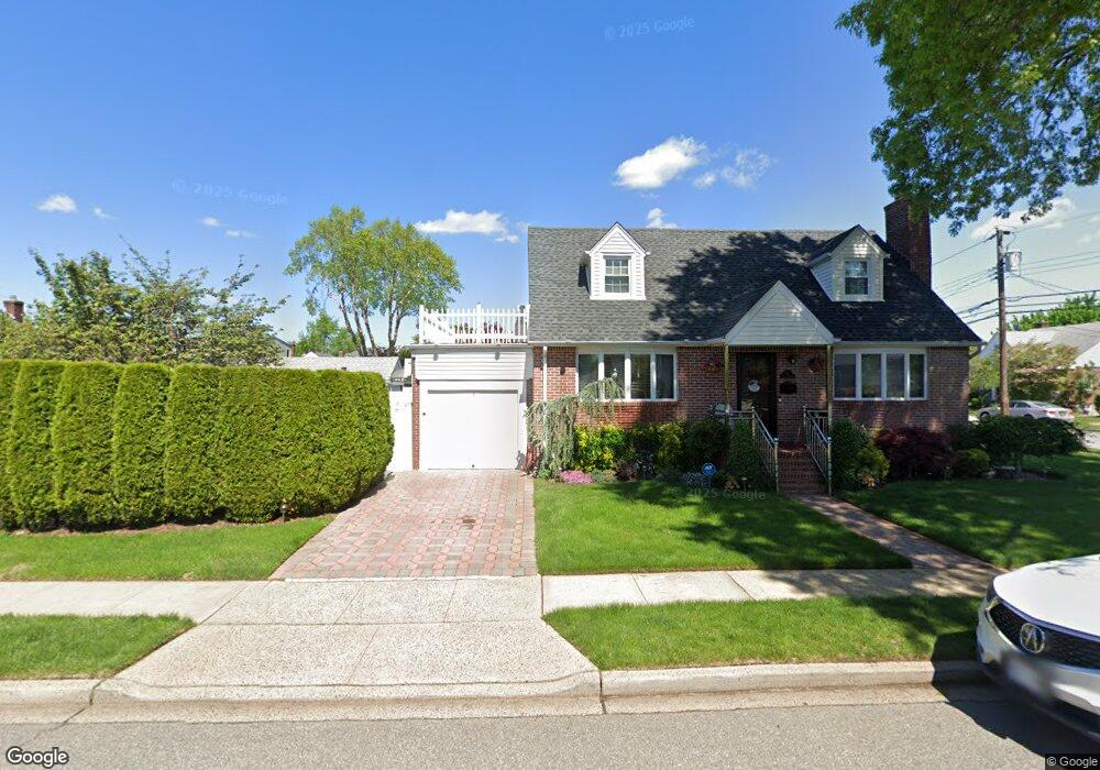 41 Stephen Ave, New Hyde Park, NY 11040 - photo 1