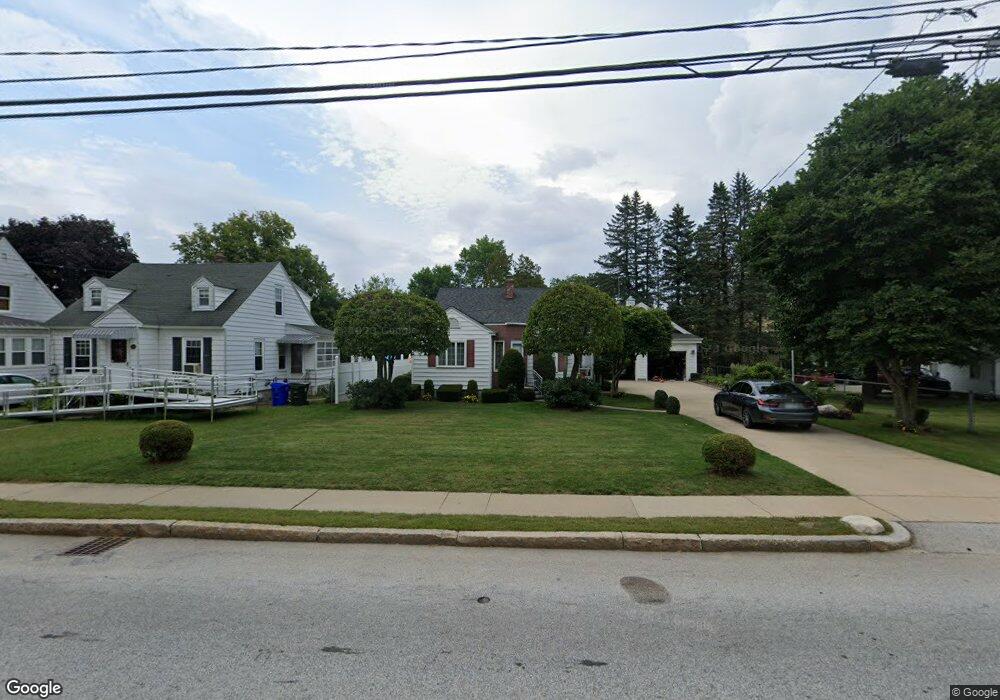 215 Calef Rd, Manchester, NH 03103 - photo 1