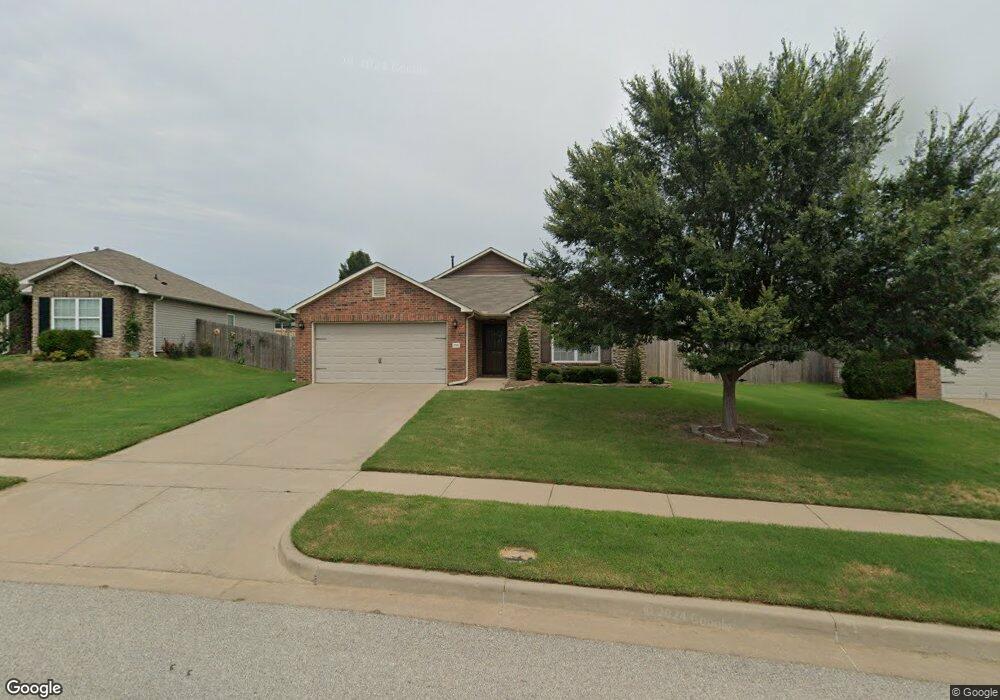 2700 W Fredericksburg St, Broken Arrow, OK 74011 - photo 1