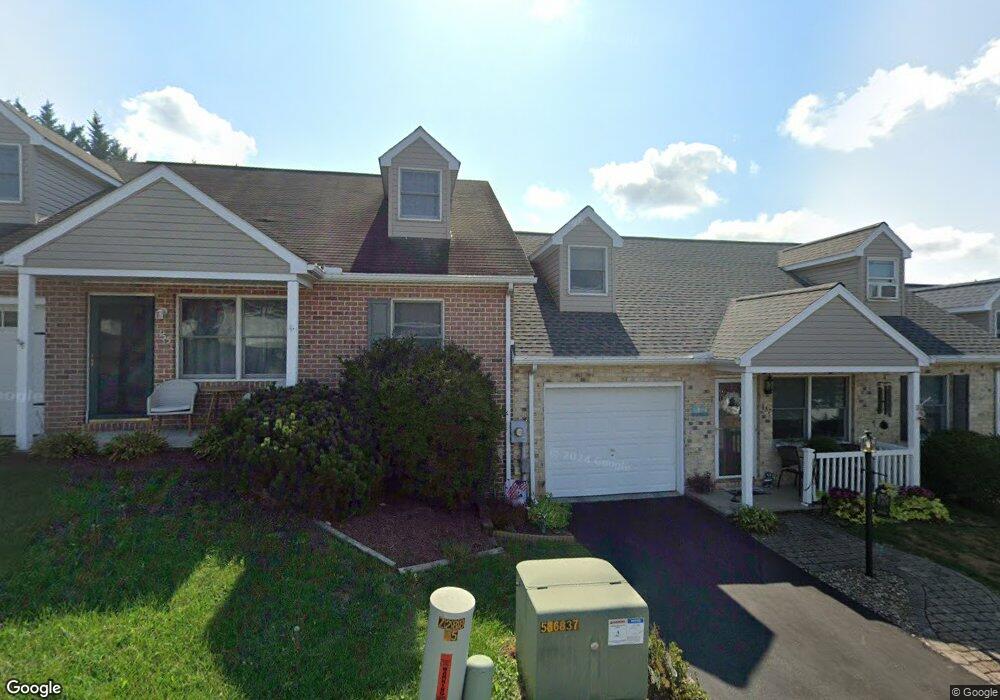 155 Ash Spring Ct unit 122, Waynesboro, PA 17268 - photo 1