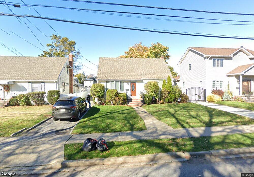 2816 Davison St, Oceanside, NY 11572 - photo 1