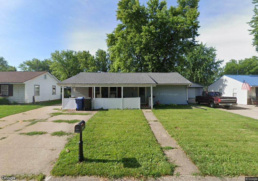 2811 W 68th St, Davenport, IA 52806 - photo 1